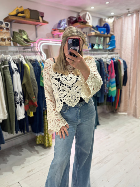 Crochet Long Sleeved Cropped Top | Cream