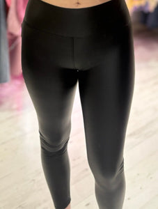 Leather Look Leggings | Black