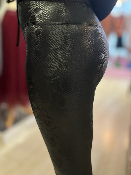 Snake Print Leggings | Black