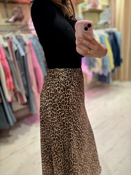 Leopard Print Midi Skirt