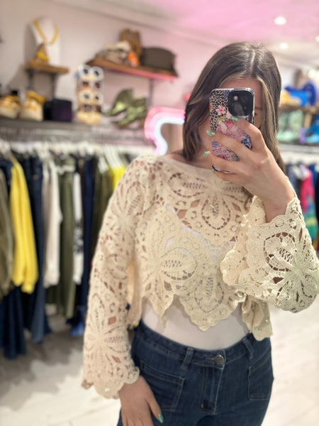 Crochet Long Sleeved Cropped Top | Cream