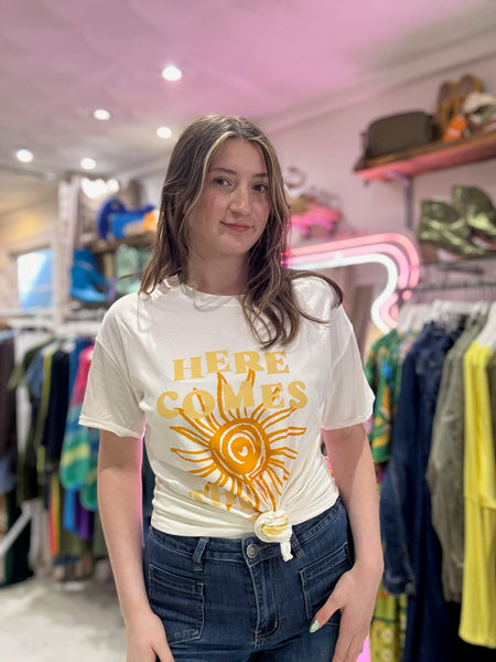 Here Comes The Sun Graphic Print Tee | White