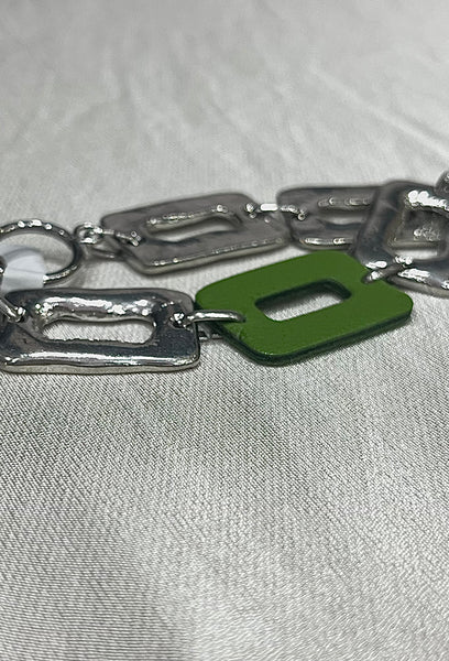 Medium Ring Feature Linked Bracelet with One Leather Piece | Apple Green