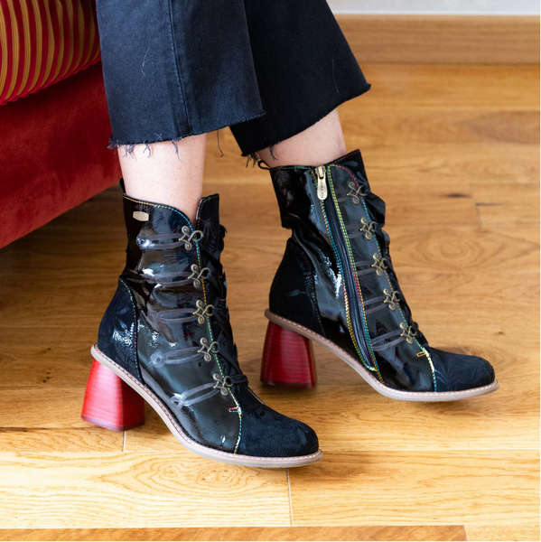 Laura Vita | Evcao 311 Heeled Ankle Boot | Black Patent